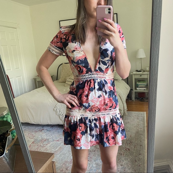 Short Sleeve Mini Dress - Picture 7 of 9